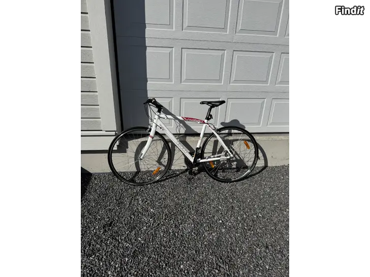 Säljes Wilier Cosmo hybridcykel  lätt och snabb