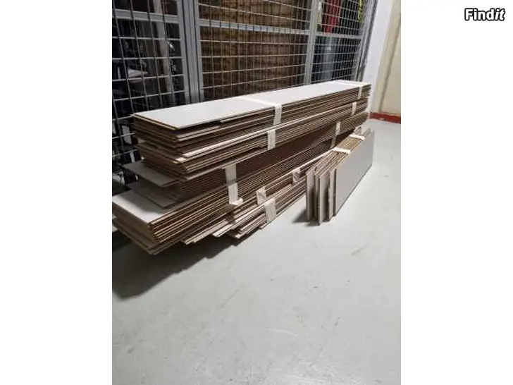 Säljes Uutta laminaattilattiaa MUUTTOMYYNTI