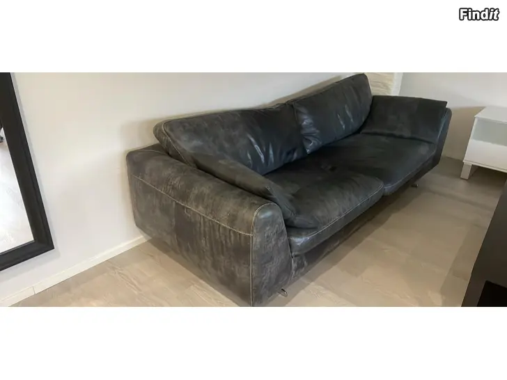 Myydään Nahkasohva / Lädersoffa