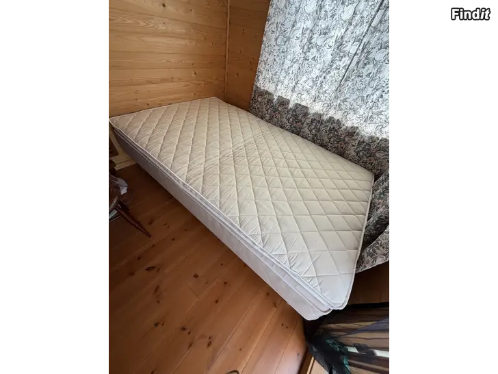 Myydään Säng Sänky