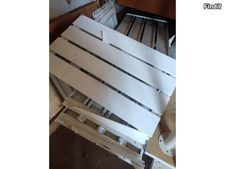 Säljes Kylrumshyllor