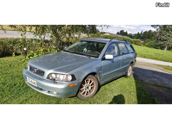Säljes Volvo V40 åm 2004, 365 tkm