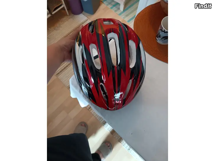 Myydään Helmet for adults