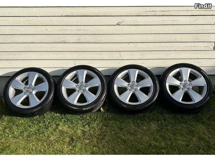 Myydään Audi Original aluminium fälgar 17
