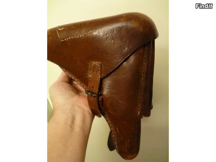 Myydään Paraabellum kotelo ja koppalakki