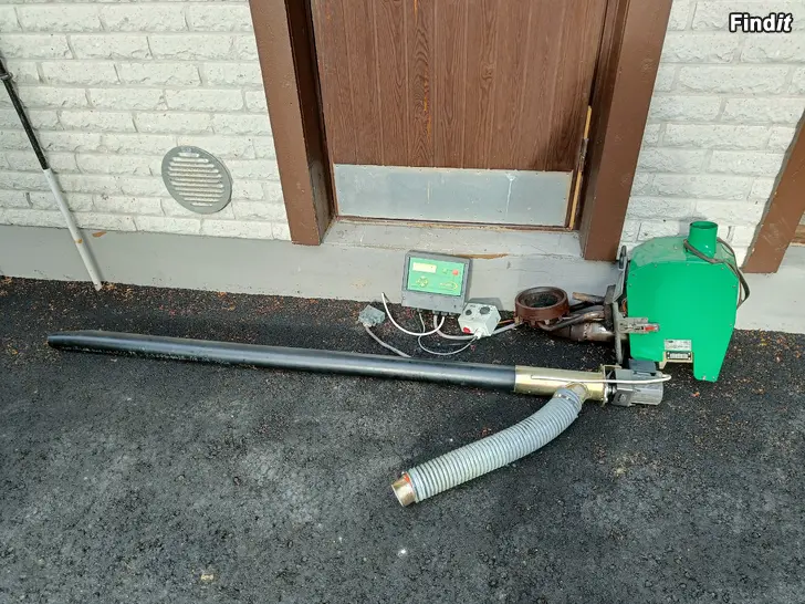 Myydään Pelletti poltin, -ruuvi ja -siilo