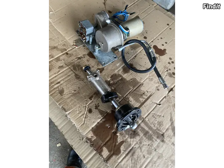 Säljes Volvo penta vetolaitteen trimmi