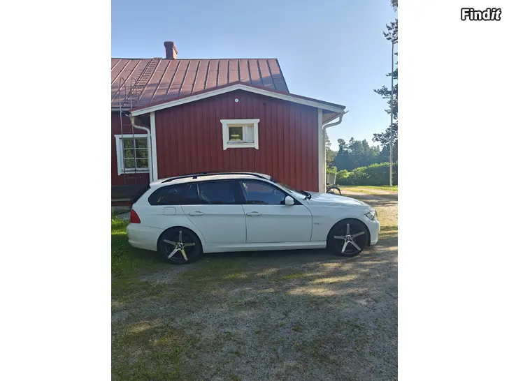 Säljes Bmw 320i