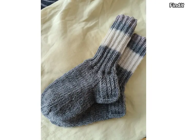 Säljes Lapsen villasukat  2 vuotiaalle