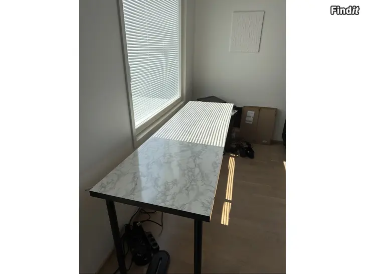 Säljes Ikea lagkapten skrivbord