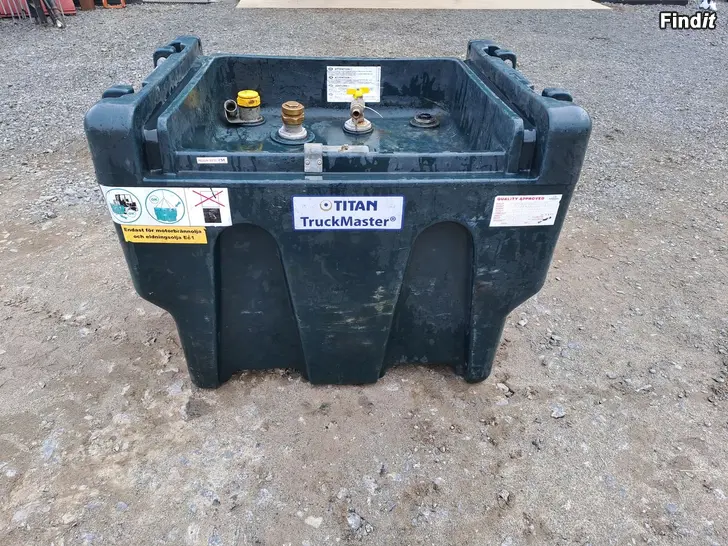 Myydään Polttoainesäiliö 430L