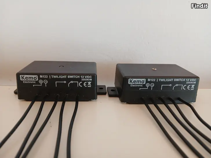 Myydään Hämäräkytkin Kemo M122 2kpl