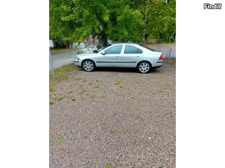 Myydään Volvo s60