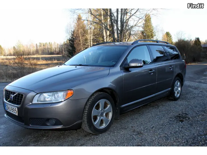 Myydään Juuri katsastettu tilava Volvo V70 2.0 D hyvillä varusteilla