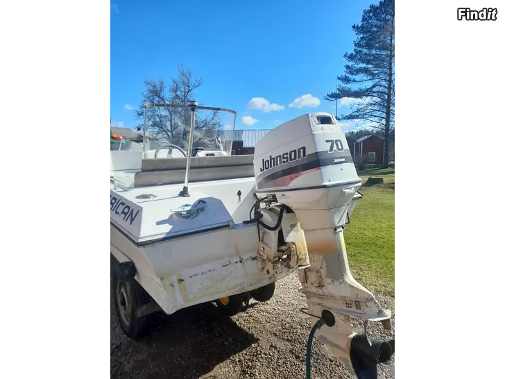 Säljes Båt och Johnson 70