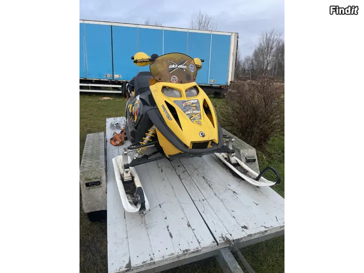 Säljes Ski-Doo mxz 550F
