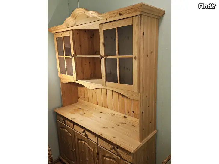 Säljes Furu vitrinskåp