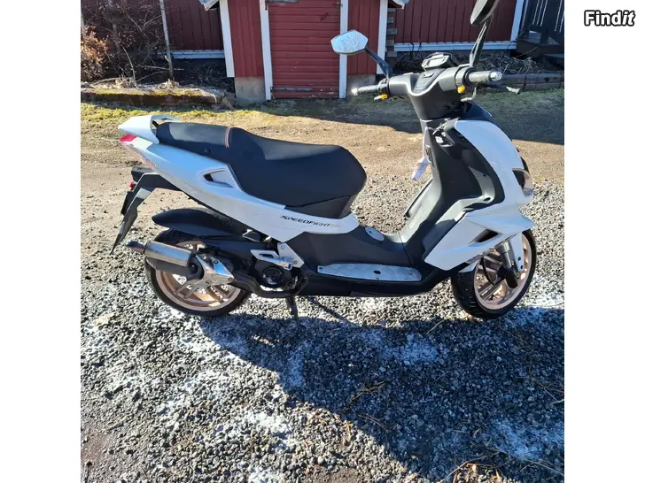 Myydään Peuget Spped Fight 4