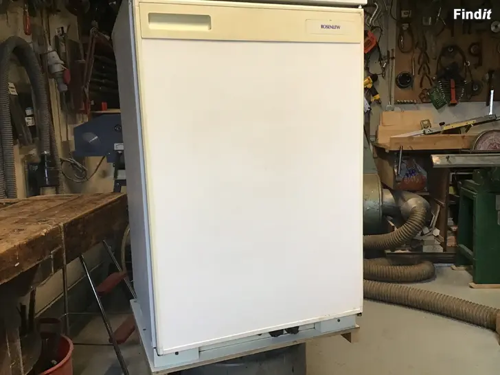 Myydään Kaasujääkaappi