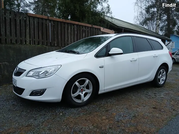 Myydään Opel Astra Sports Tourer Enjoy 1,4 Turbo ehkä VAIHDOSSA MÖNKIJÄ ja PAKU