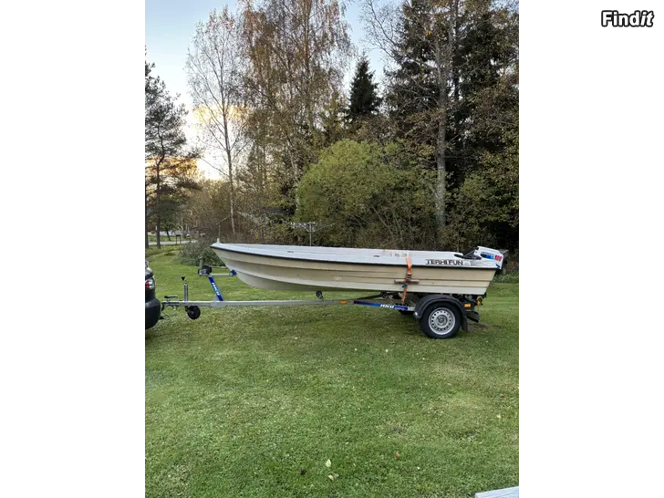 Säljes Terhi fun 405 + Honda bf100 10hk + AKU BE590-R