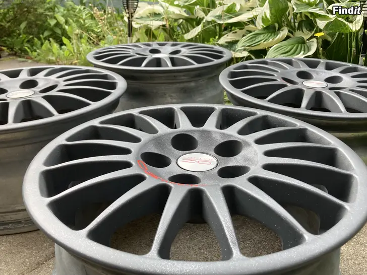 Myydään Todella hienot OZ Racing Superturismo vanteet 15