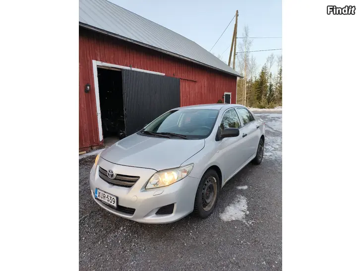 Myydään Toyota corolla