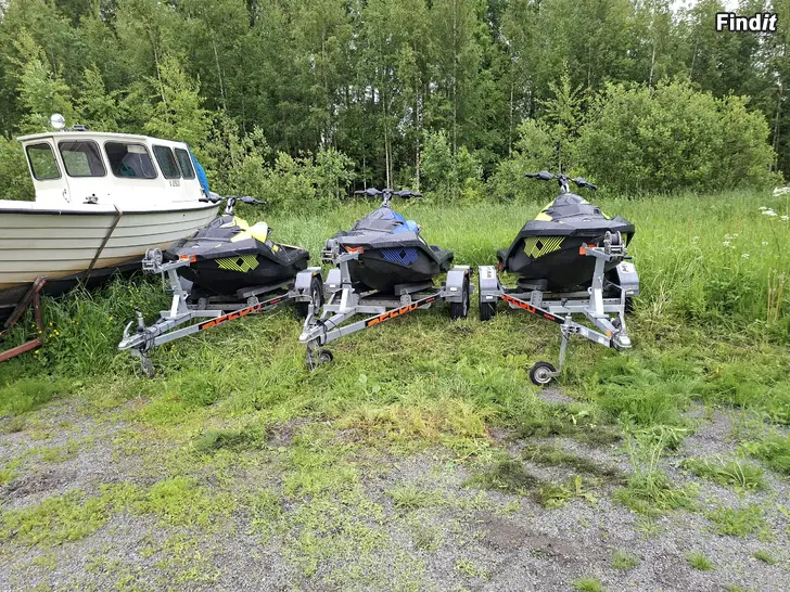 Uthyres Vattenskotrar uthyres