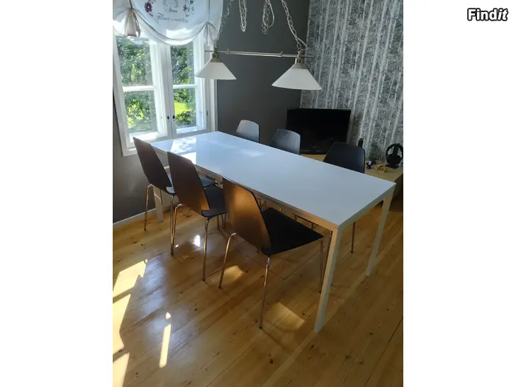 Säljes Matbord och stolar