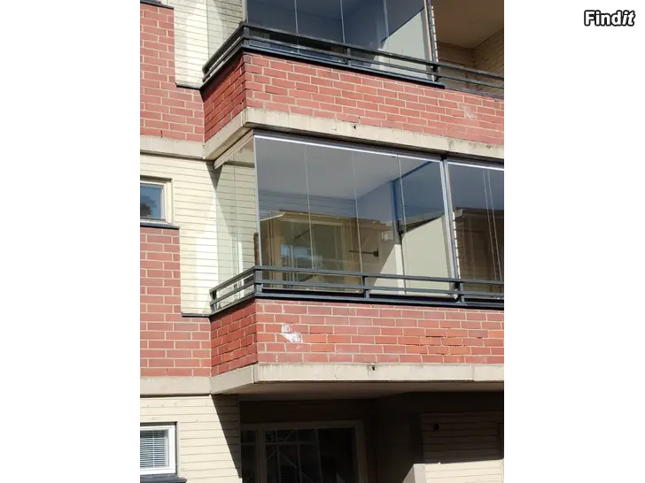 Säljes Inglasning till veranda el balkong