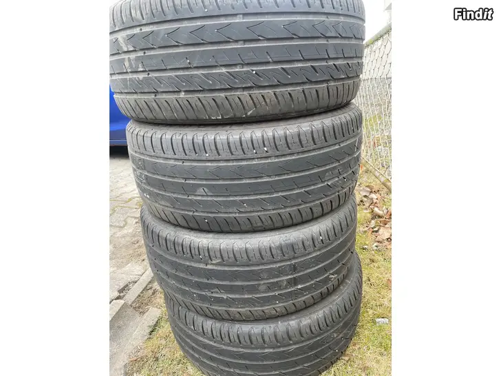 Myydään 235/45/18 gislaved 2023