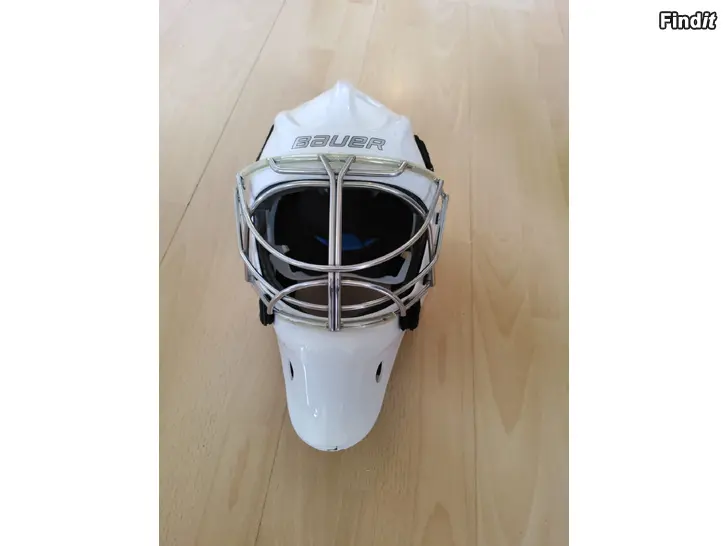 Säljes Ishockey målvaktshjälm Bauer NME8