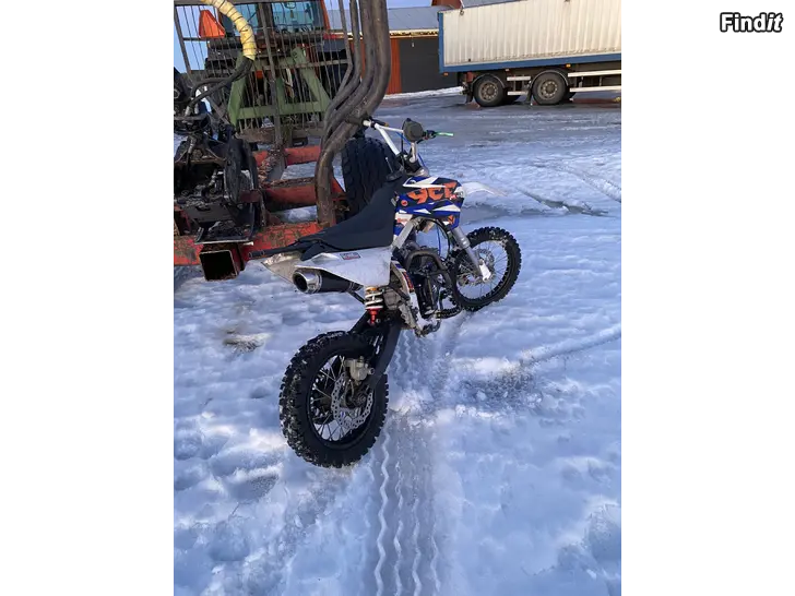 Säljes Ycf125 pilot 155zs