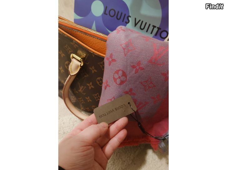 Louis Vuitton monogram bag Huivi
