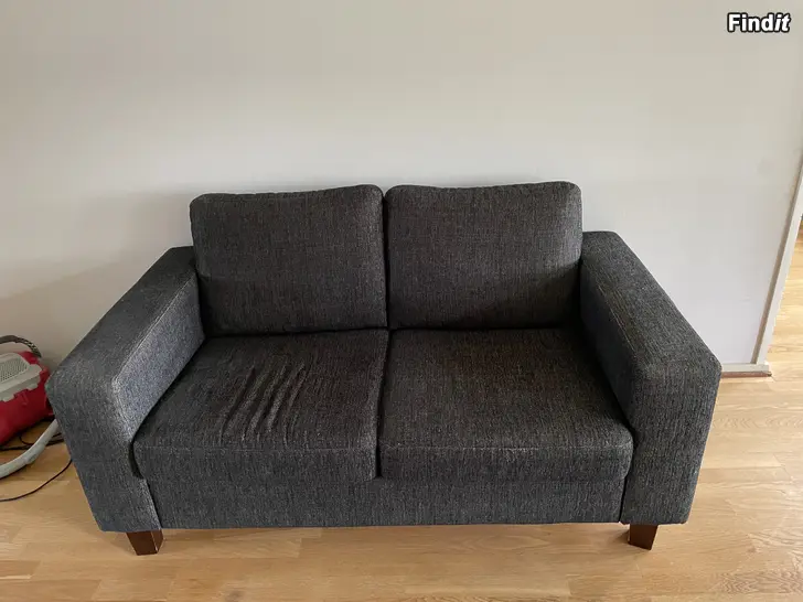 Säljes Tvåsitsig soffa
