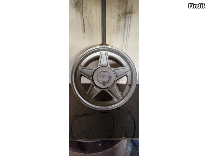 Myydään Compomotive 15 5x112