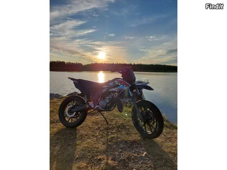 Säljes En 50cc moped till salu