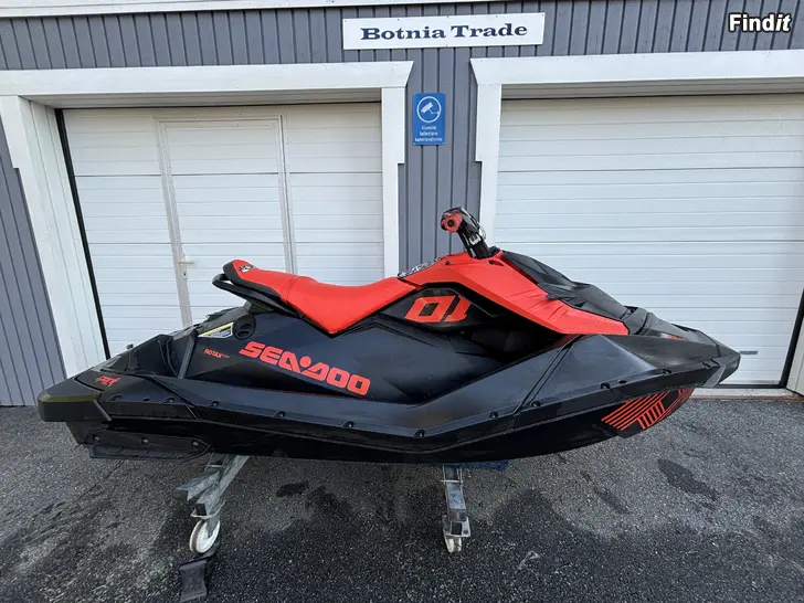 Säljes Sea-Doo Trixx-22 K.8timmar