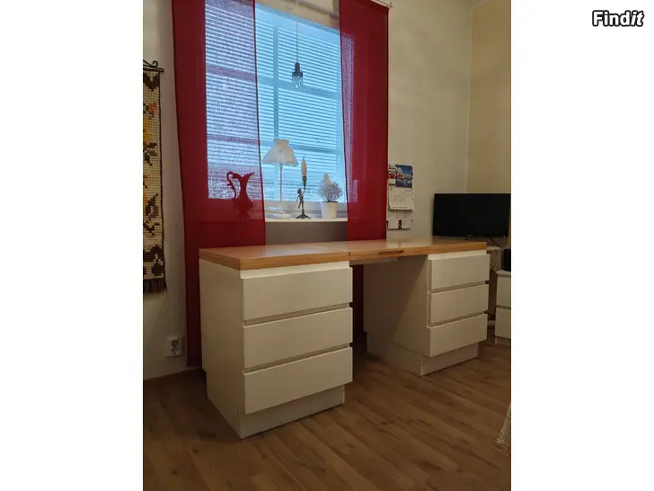 Säljes Skrivbord/sminkbord