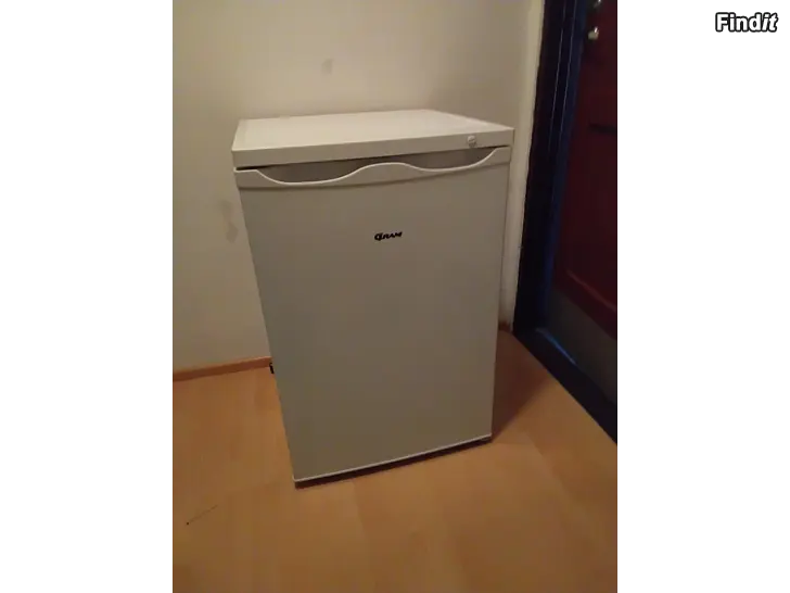 Myydään Pakastekaappi