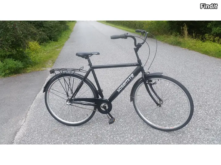 Myydään Yosemite 28tum 3-vaihteinen Shimano musta miesten polkupyörä -hinta 75e