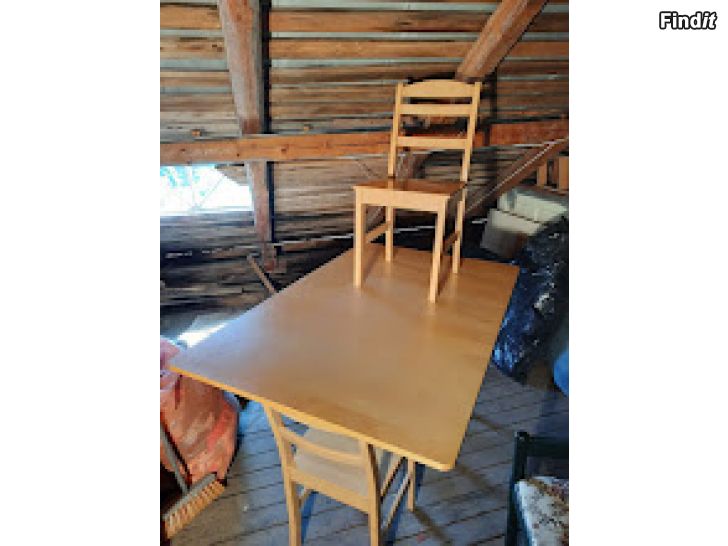 Säljes Ruokailu pöytä +4 tuolia ,pituus140+2jatkopalaa a 50cm kunto hyvä.matbord +4 stolar140cm + 2 50cm