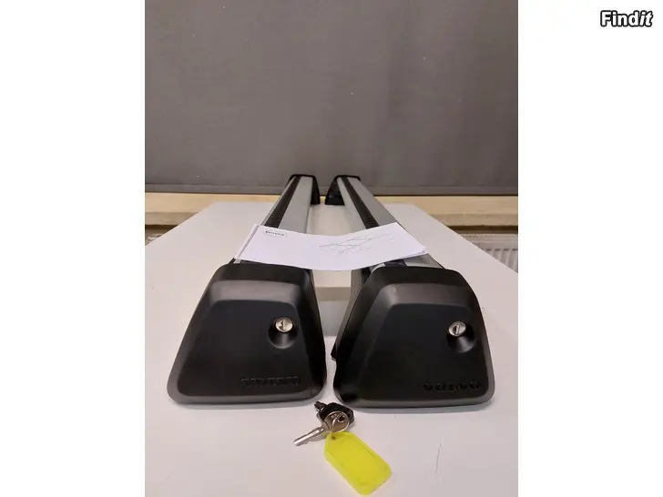 Myydään Volvo XC60 mk2 OEM Kattotelineet/Takräcke 32270144 vm 2018 ja uudemmat