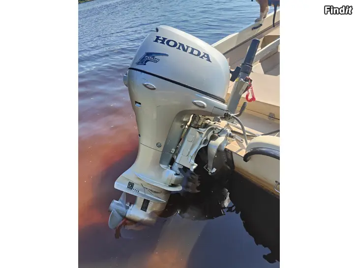 Säljes Honda båtmotor 20hk
