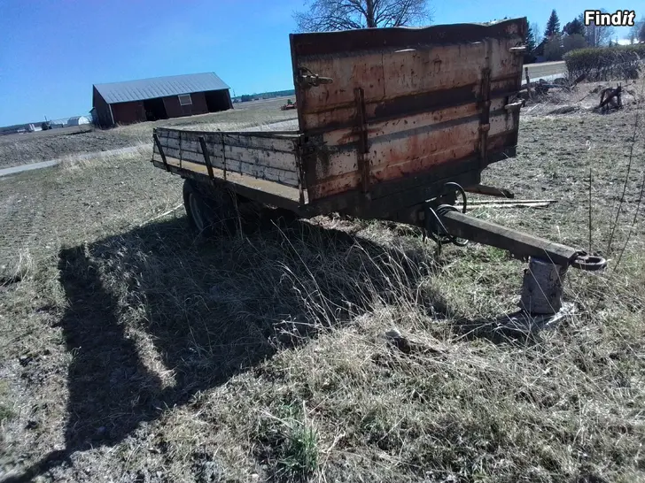 Säljes Velsa traktorkärra 6ton