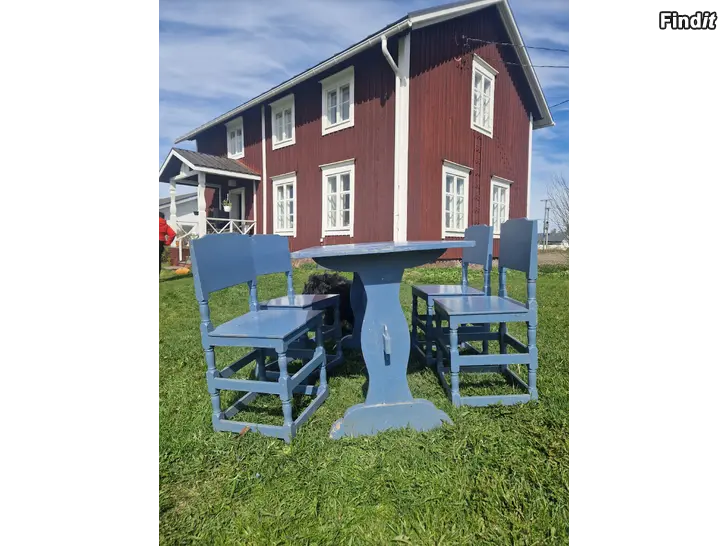 Myydään Ruokapöytä + 4 tuolia