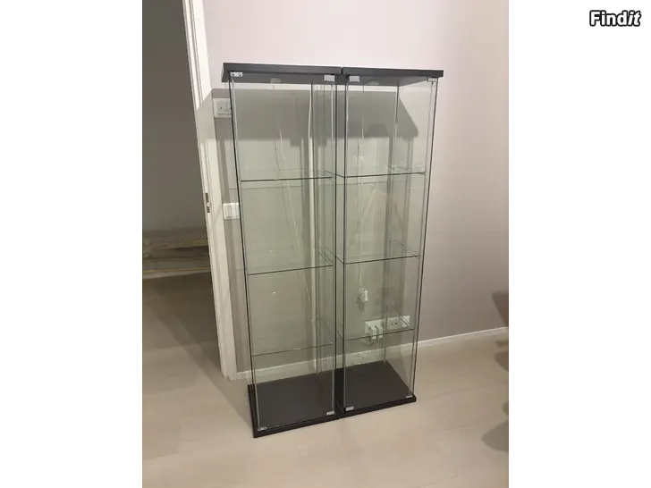 Säljes Vitrinskåp Glas - Detolf