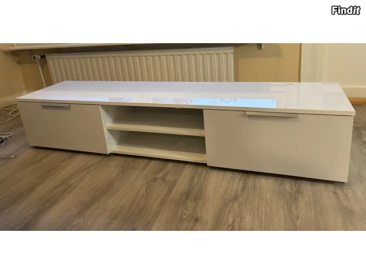 Säljes Vit tv-bänk