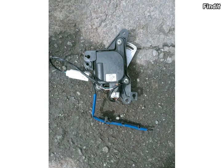 Myydään Hyundai I30 2010 lämpötilansäätimen moottori