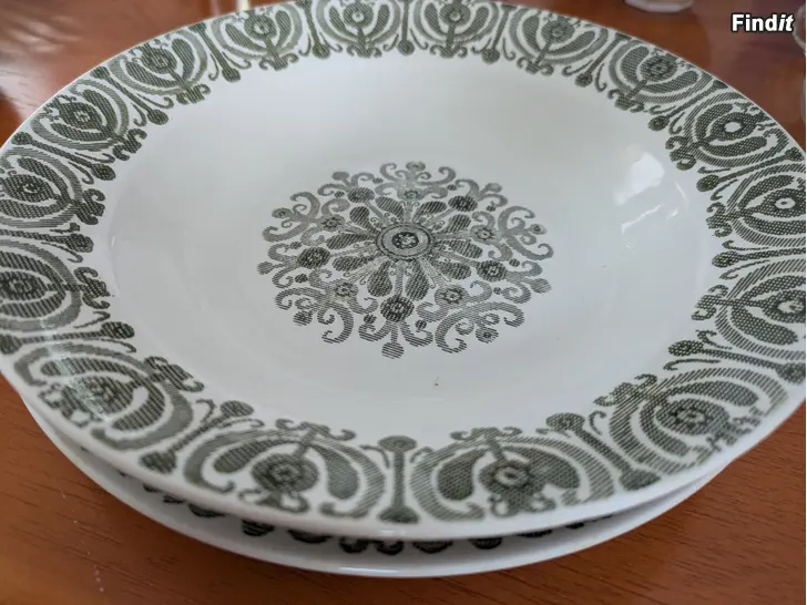 Säljes ARABIA Sampo tallrikar